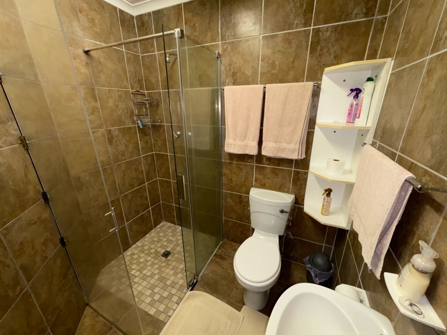 4 Bedroom Property for Sale in Safari Gardens North West